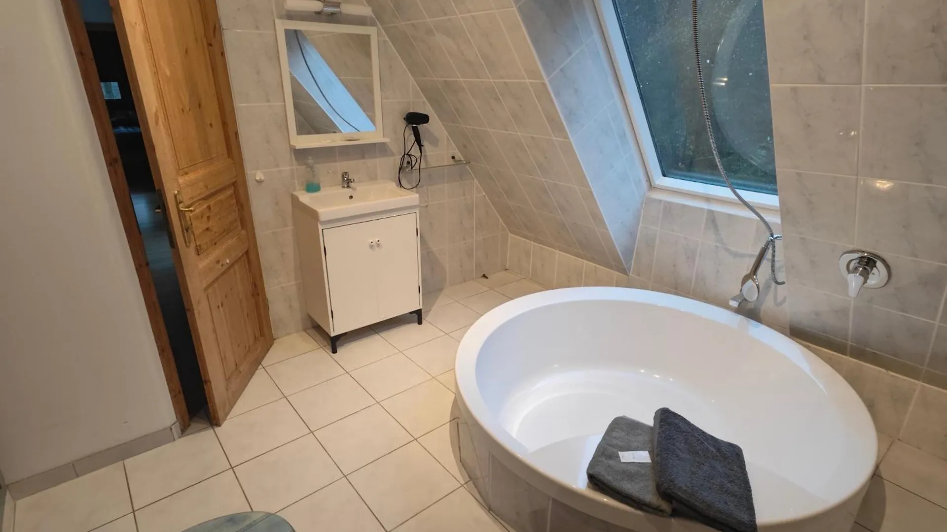 Loft Auf Altem Gutshof Ab 2 Naechte Apartment Kirchensittenbach Germany