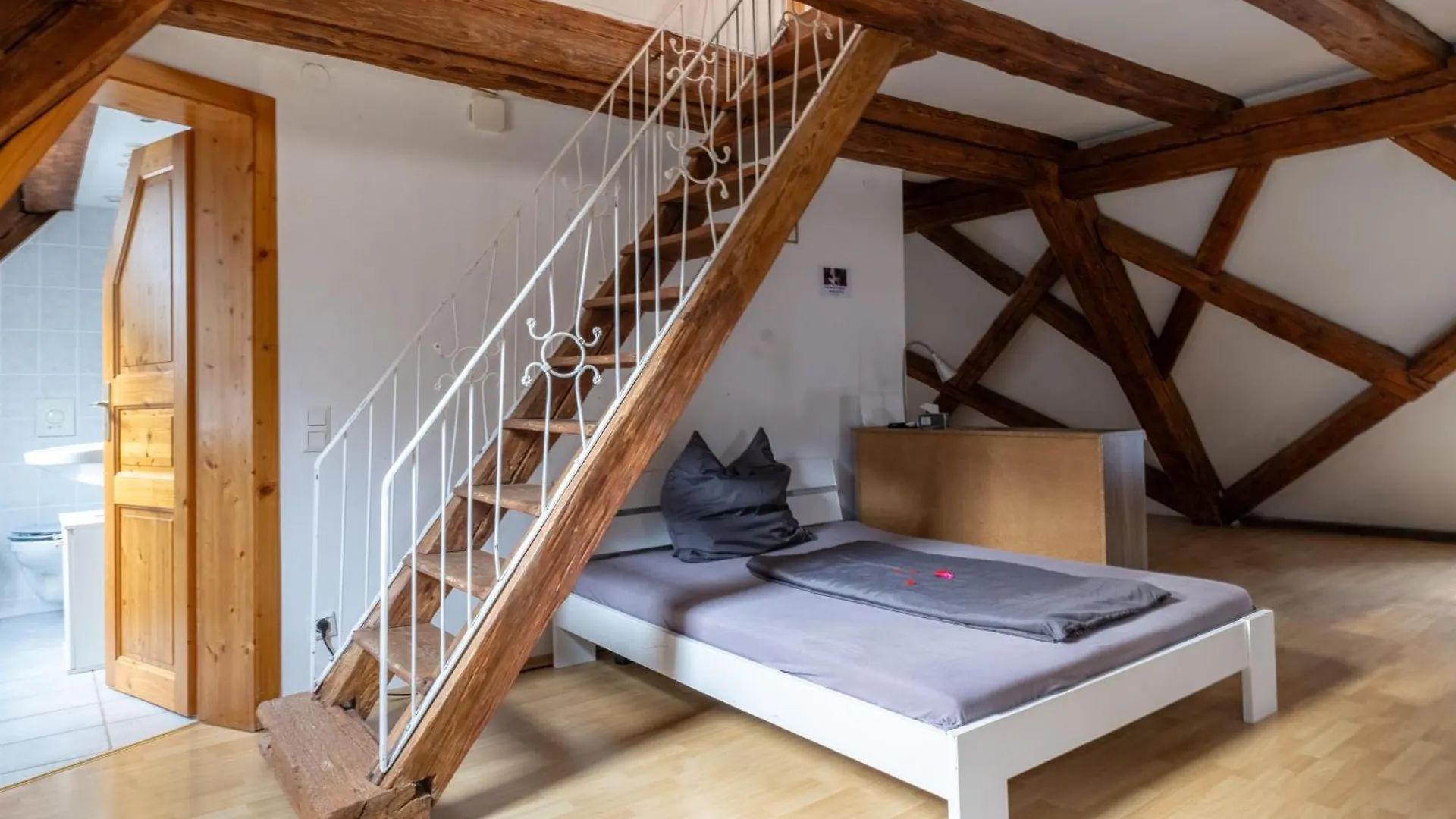 Loft Auf Altem Gutshof Ab 2 Naechte Apartment Kirchensittenbach Germany